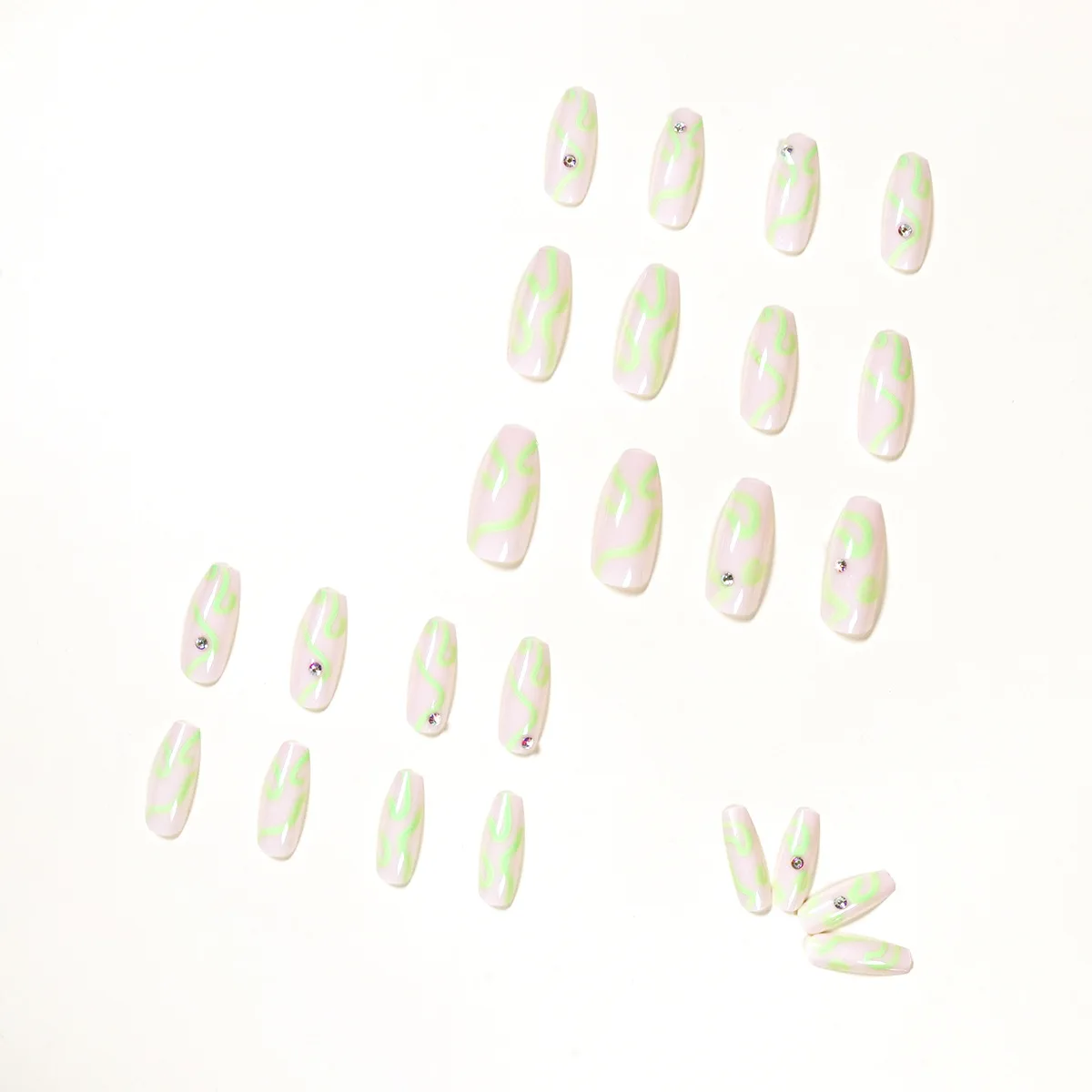 

24pcs Nails Patch with Grass Green Wavy Lines Glue Type Long Paragraph Removable Fashion Manicure False Nails Patch STTX889