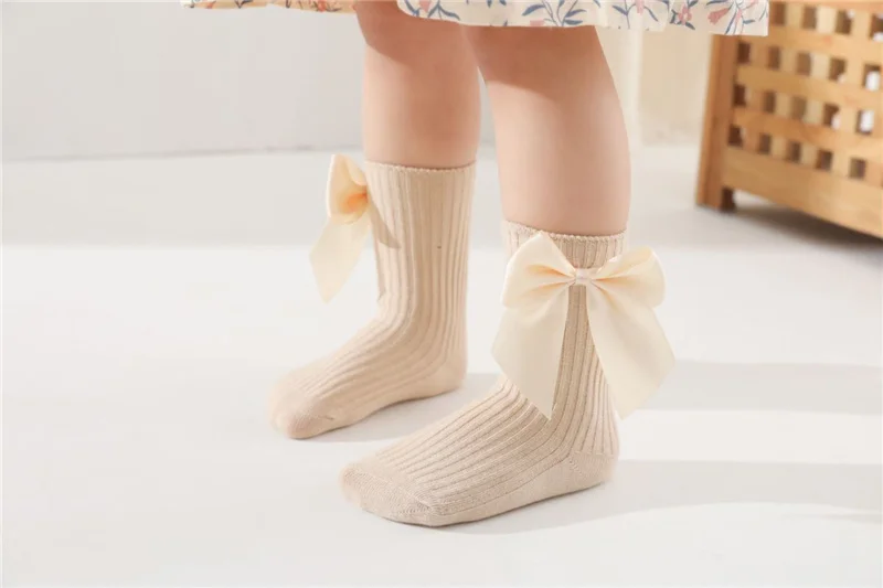 Детские хлопковые носки Blotona нескользящие средней длины с бантом для весны и