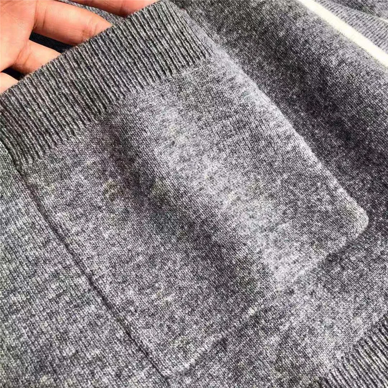 

Autumn and Winter New Solid Simple Gray College Style Loose and Thin Knitted Women Cardigan Jacket
