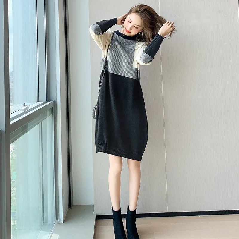 

Женское трикотажное платье с круглым вырезом и длинным рукавом