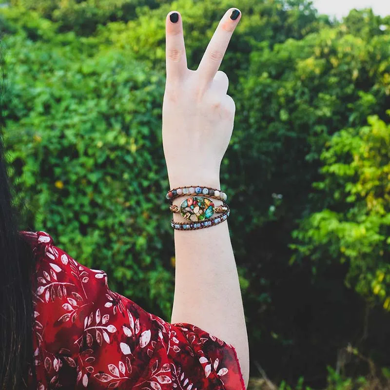 Винтажный кожаный браслет с 3 отверстиями разноцветными камнями и подвесками