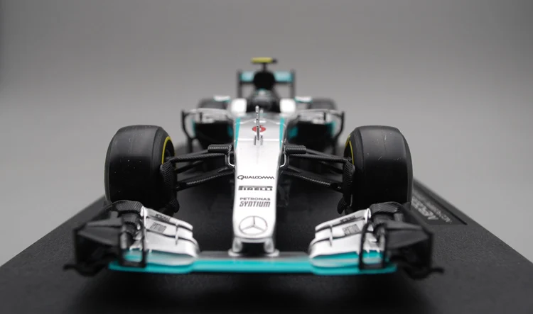Bburago 1:18 1/18 W07 Mercedes Benz No6 Nico Rosberg Формула 1 F1 гоночный автомобиль Транспортное средство литье под давлением дисплей Модель Игрушки для мальчиков