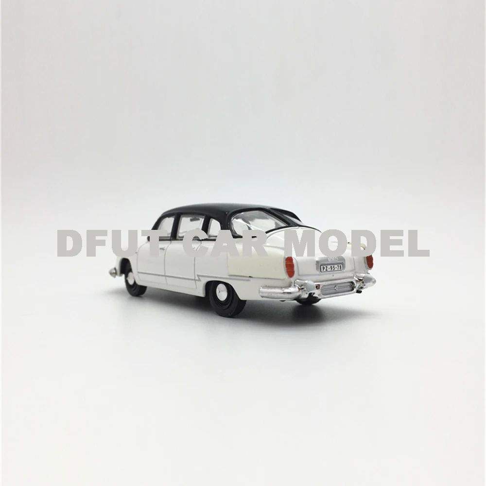 Модель литая автомобиля TATRA 1:43 в масштабе из металлического сплава Игрушечная