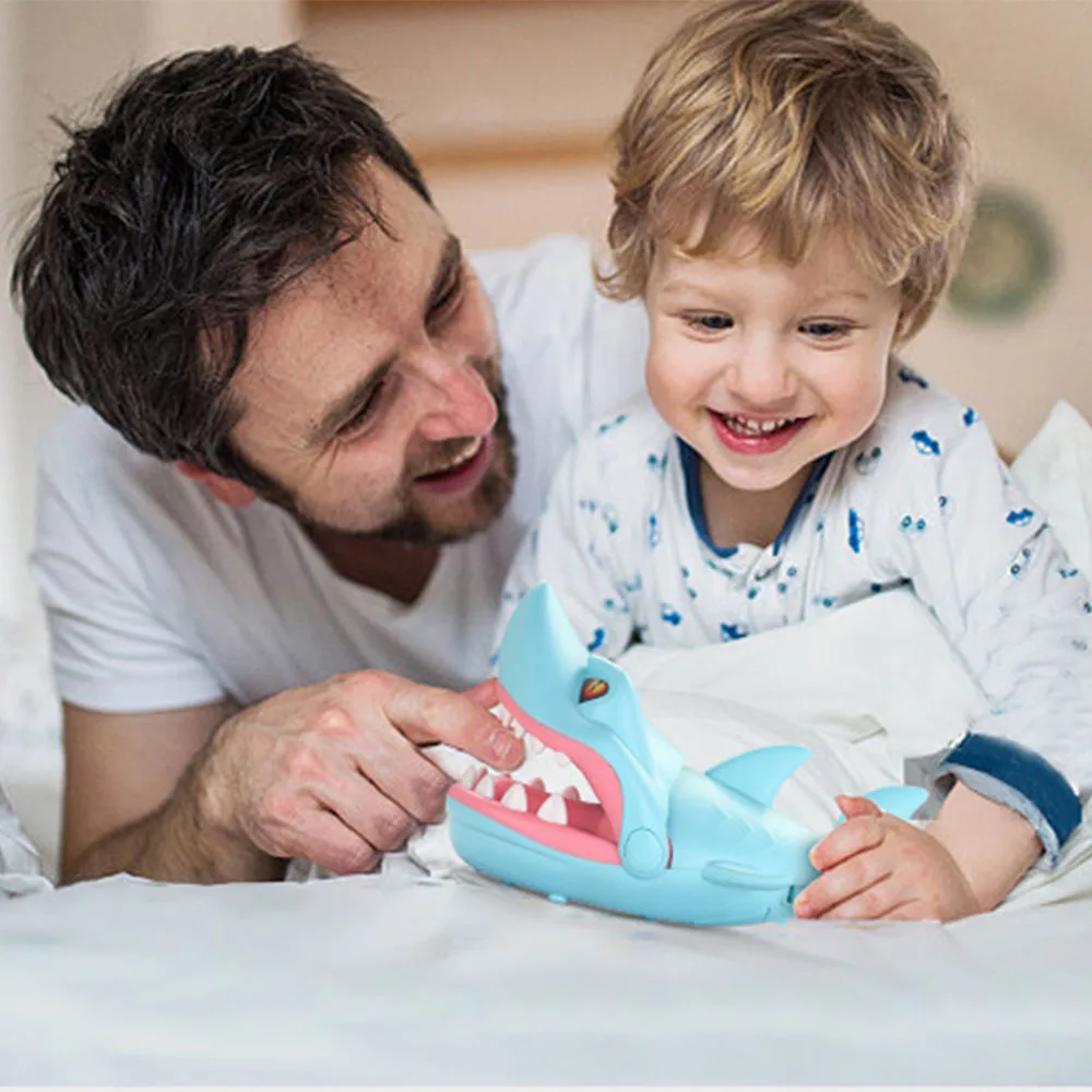 Большая акула кусает пальцы игра игрушки дети забавные хитрые с музыкой подарок