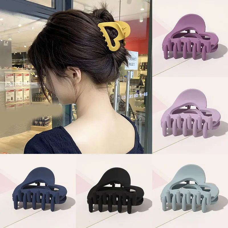

New Cute Heart Hollow Geometric Acrylic Hair Claws Women sweet Barrettes Hair Clips Hairpins Crab Hair Accessories