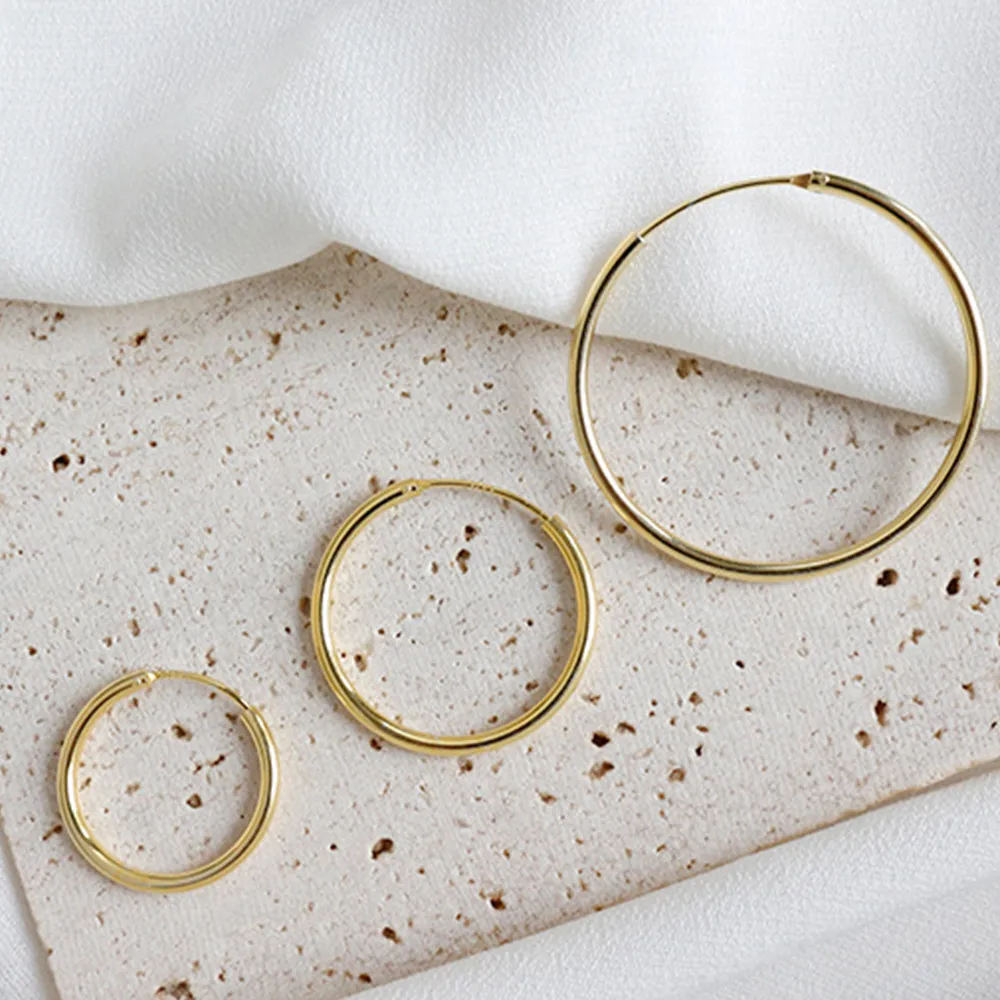 

Women's earrings Minimalist personality and fashion Student jewelry Golden circle earrings S925 Silver color Earrings