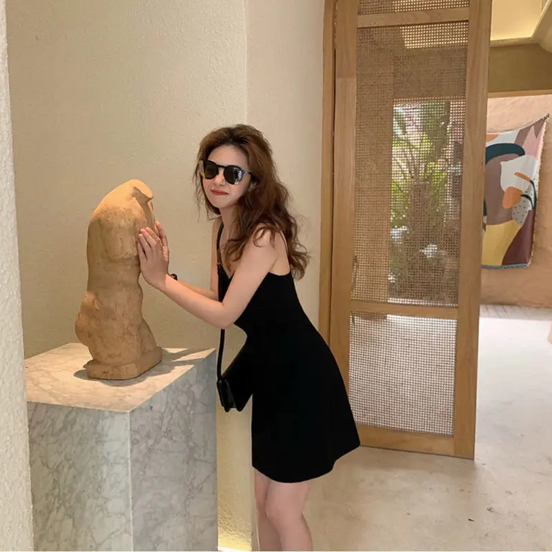 

2021 Sexy fashion Summer Sleeveless Straps Dress Women Bodycon Dresses Low Chest Bag Hip Backless v Neck Party Dress MiniDress
