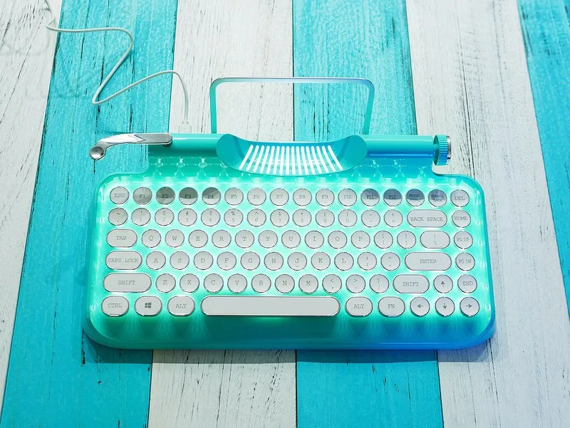 Hellboy KnewKey steampunk dot Robin blue wired keyboard Retro typewriter versatile white axis back light Mechanical keyboard