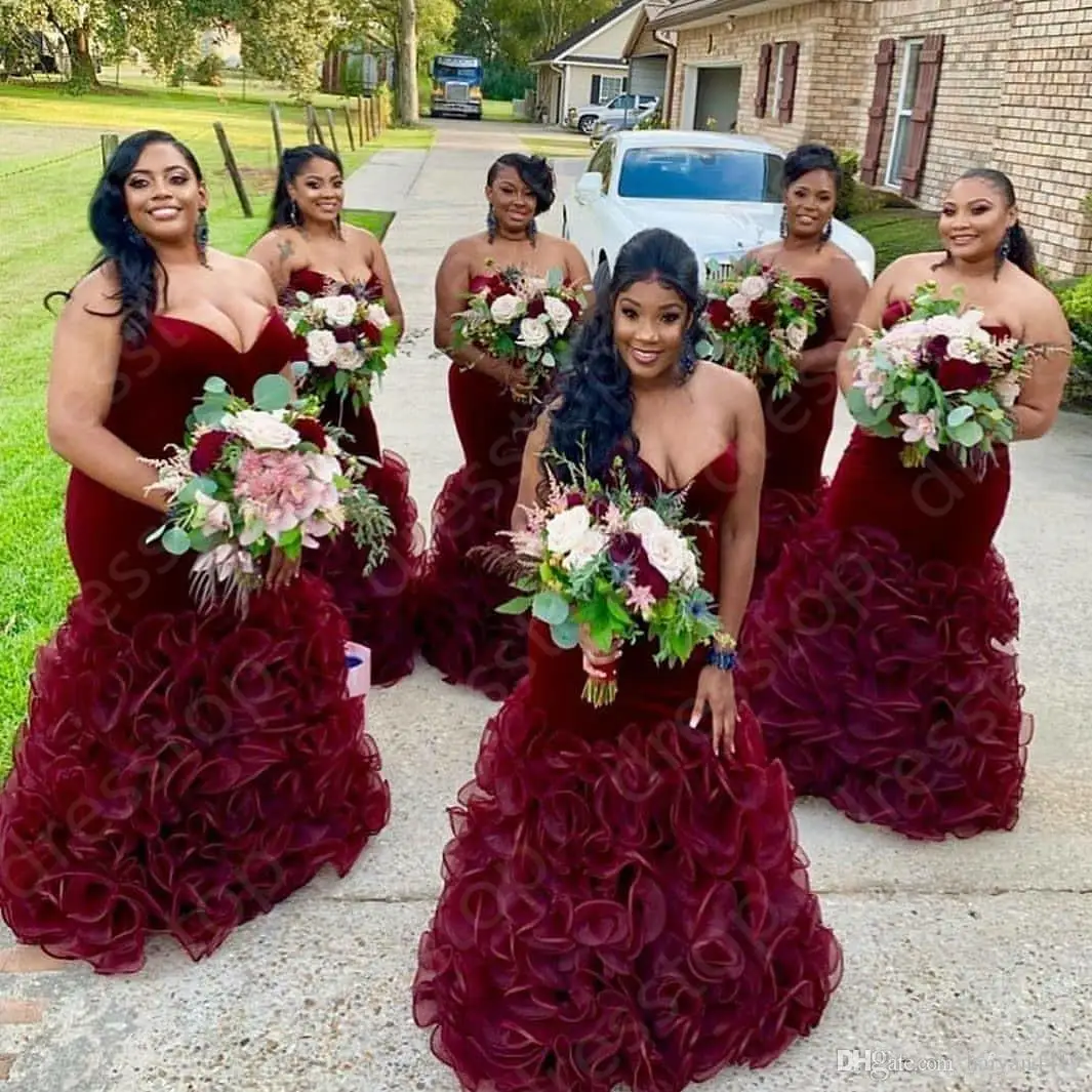 

2024 Plus Size Burgundy Velvet Mermaid Bridesmaid Dress Sweetheart Tiered Ruffle Party Wedding Guest Gowns Maid Of Honor