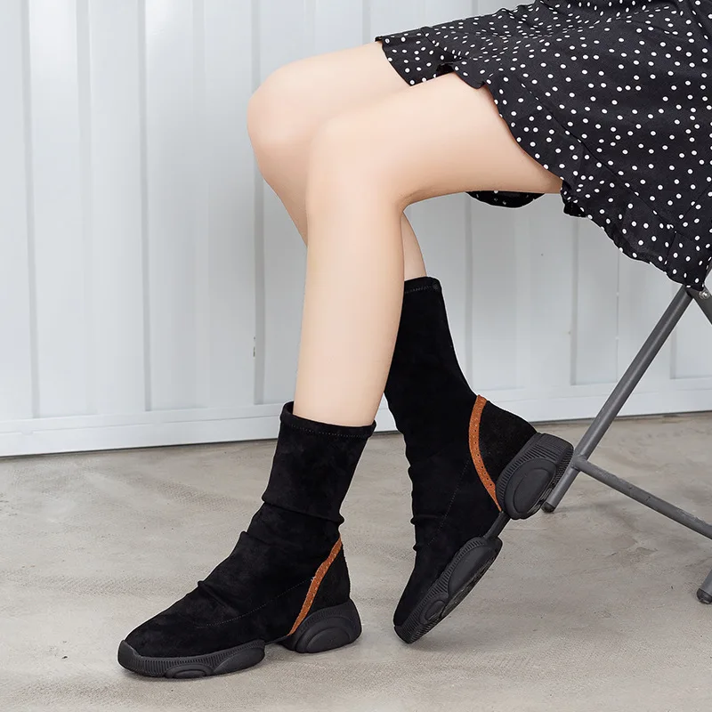 Женские кроссовки из натуральной кожи с круглым носком на толстой подошве | Обувь