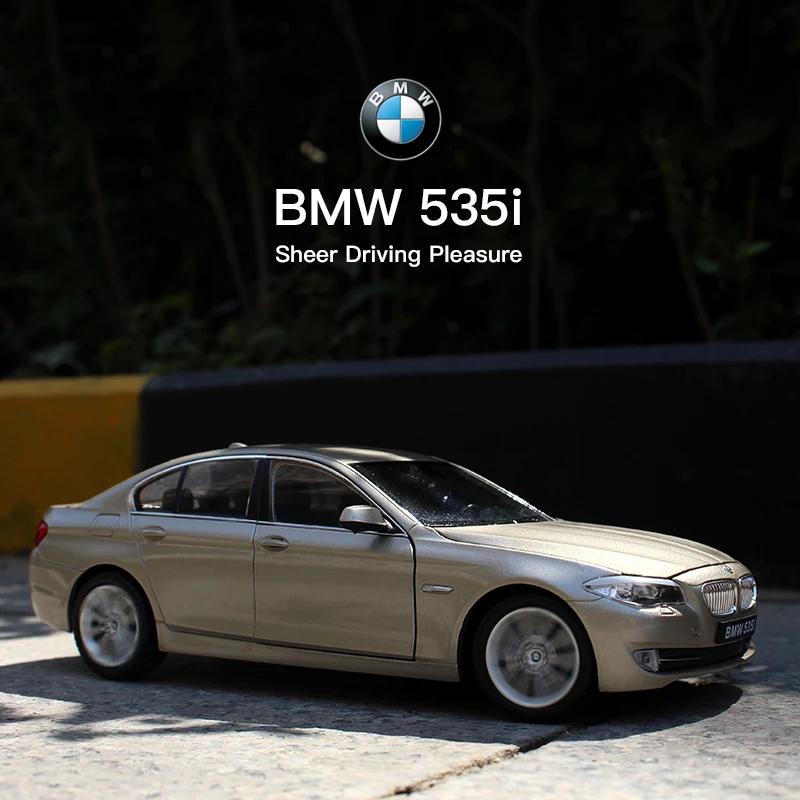 WELLY 1:24 BMW 535i белый автомобильный брелок для автомобильных ключей имитационная