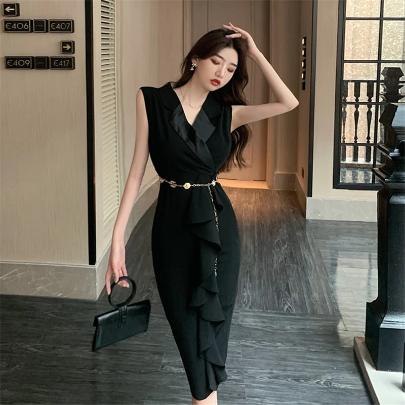 

Облегающее платье средней длины с узкой талией и цепочкой на талии, черное элегантное платье МАЗ, цена ~ 2021