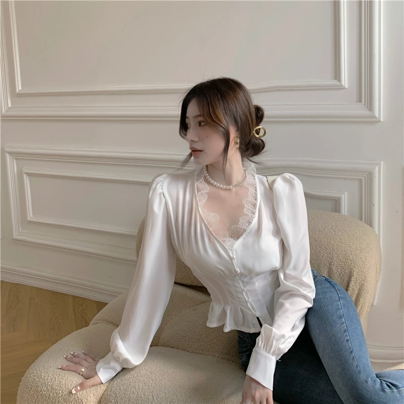 

Vintage Lace Waisted Long-Sleeved Shirt Women Spring 2021 New Design Sense Temperament V-neck Slim Fit Slimming Top