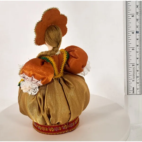 Фарфоровая кукла коллекционная Неваляшка - игольница. Сувенир ручной работы |