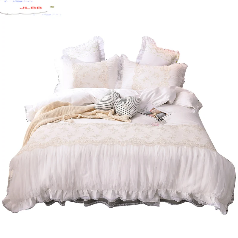 

Hot 4pcs/set Romantic white lace rose bedding set princess duvet cover set bedding for wedding bedclothes luxury bedroom textile