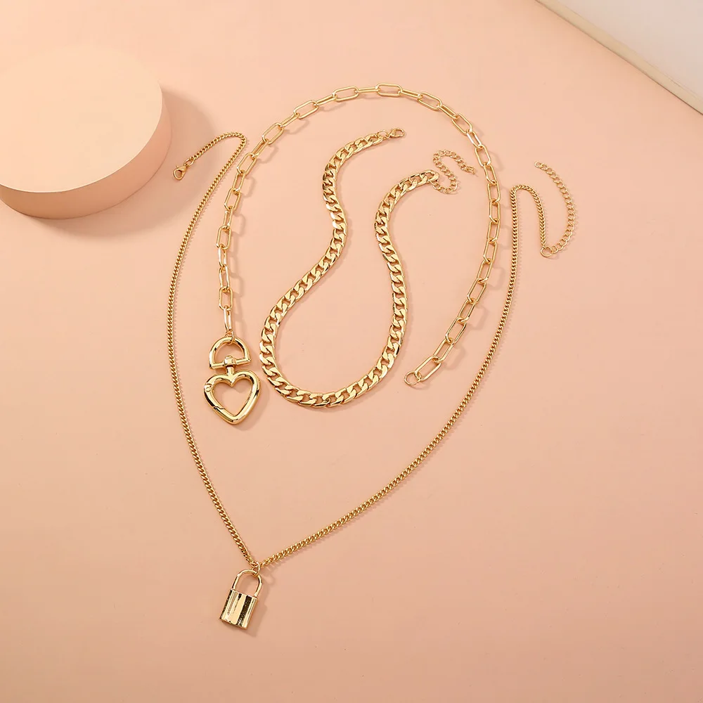 

VAMOOSY summer beach Multilayered heart lock Necklace For Women Fashion Gold Statement Choker Necklaces 2021 fashion Jewelry