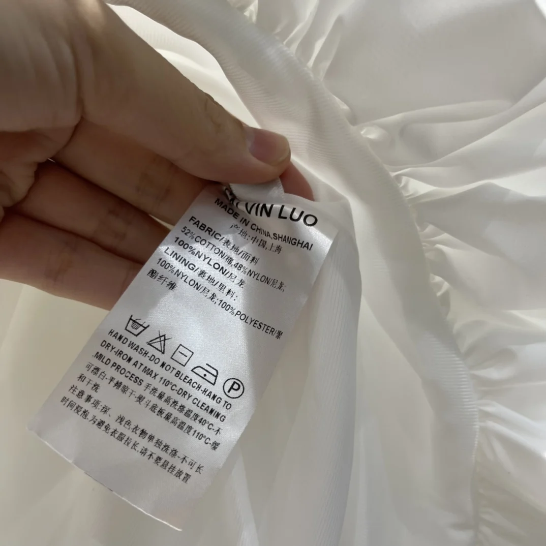 

Luxury Brand black puffy Skirts 2021 Early Spring Sweet High Waist elastic Pleated mini Skirt High-end Polyester Ball Gown Skirt