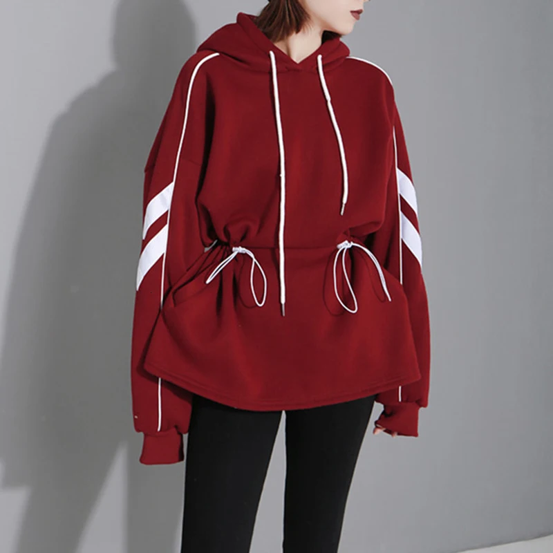 TWOTWINSTYLE повседневное шнурок хит цвет Женские кофты с капюшоном воротник фонарь длинным рукавом Свободная Толстовка женская одежда