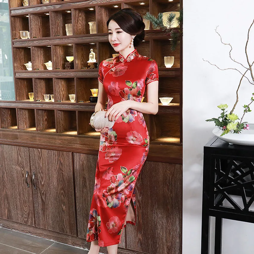 Платье в китайском стиле Восточное атласное платье Ципао с цветочной вышивкой