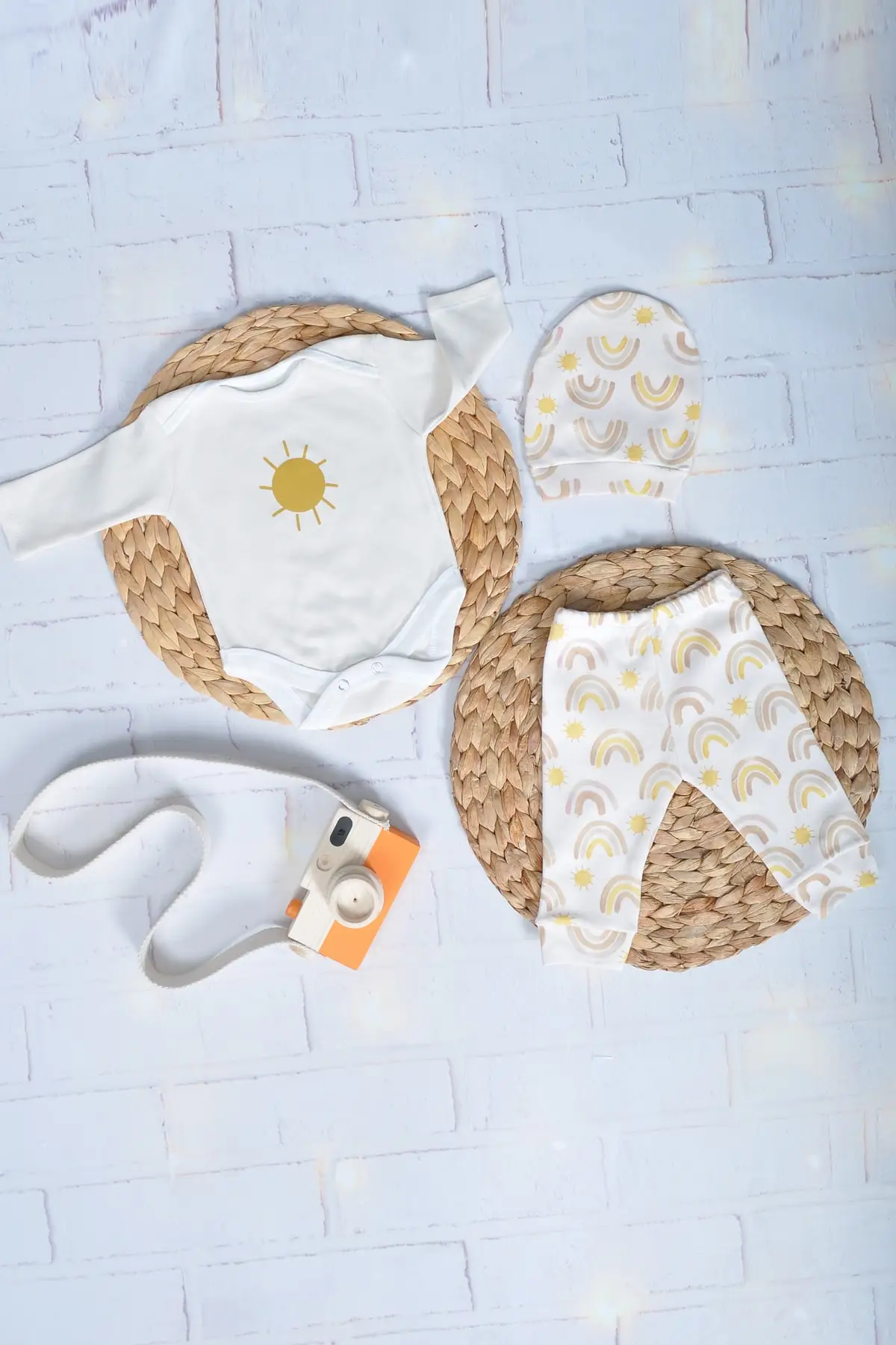 

Organic Rainbow Pattern Newborn 3'l Set