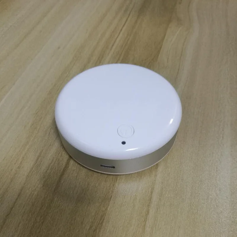 

Personal Wearable Air Purifier Necklace Mini Portable Air Freshner Ionizer Negative Ion Generator for Travel