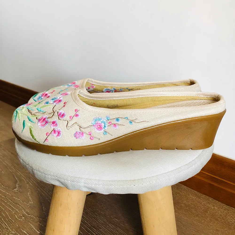 Женские холщовые шлепанцы Veowalk повседневные на танкетке с цветочной вышивкой