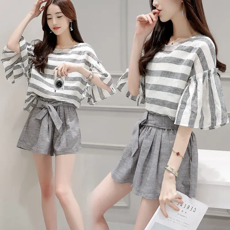 Женские комплекты в полоску футболка и шорты с бантиком лето 2019| |