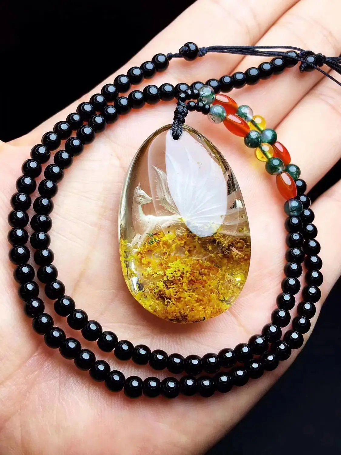 Ожерелье с фантомным кулоном из натурального апельсинового желтого цветов