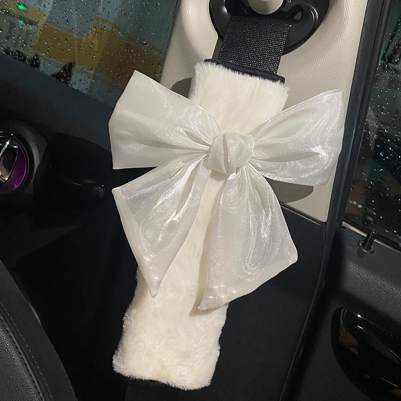 Car Seat Belt Strap Covers Fluffy for Adults Luxury Padding Plush with Cute Bow White / Black Woman Girly Interior Accessories Car Seat Belt Strap Covers Fluffy for Adults Luxury Padding Plush with Cute Bow White / Black Woman Girly Interior Accessories