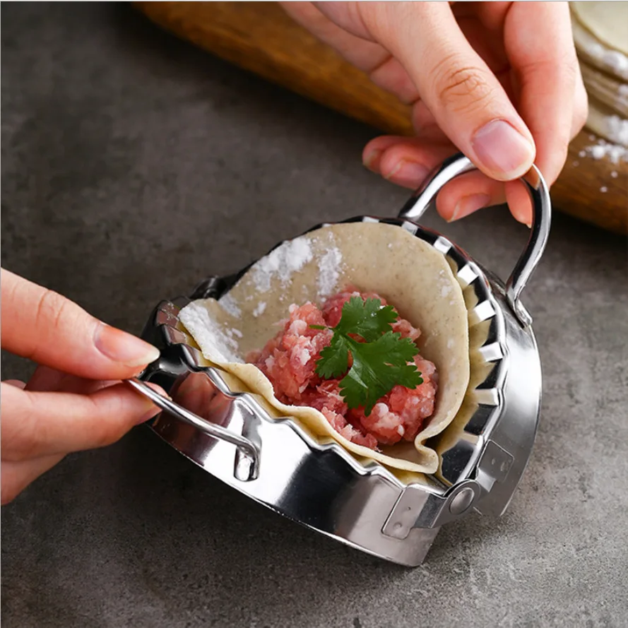 

2 in 1 Dumpling Maker Stainless Steel Dumpling Mold Dumplings Maker Empanada Press Mold and Kitchen Dumpling Peeler Mold Tools
