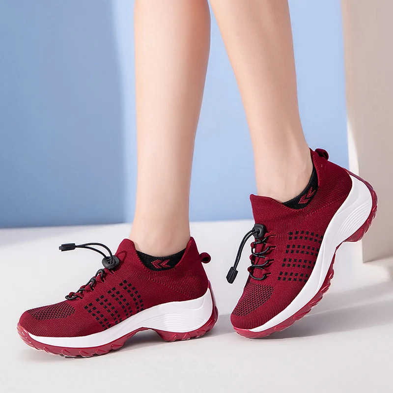 Women's Vulcanize Shoes Men Heightening Sock Casual Shoes Breathable Elasticity Slip On Lightweight Soft Platform Running Shoes