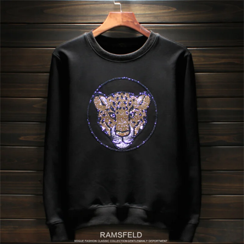 

Hoodies & Sweatshirts