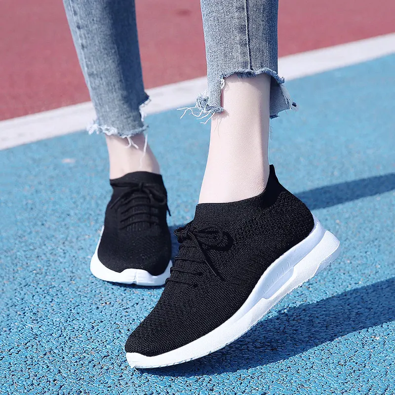 Кроссовки женские на шнуровке Вулканизированная подошва дышащие сетчатые