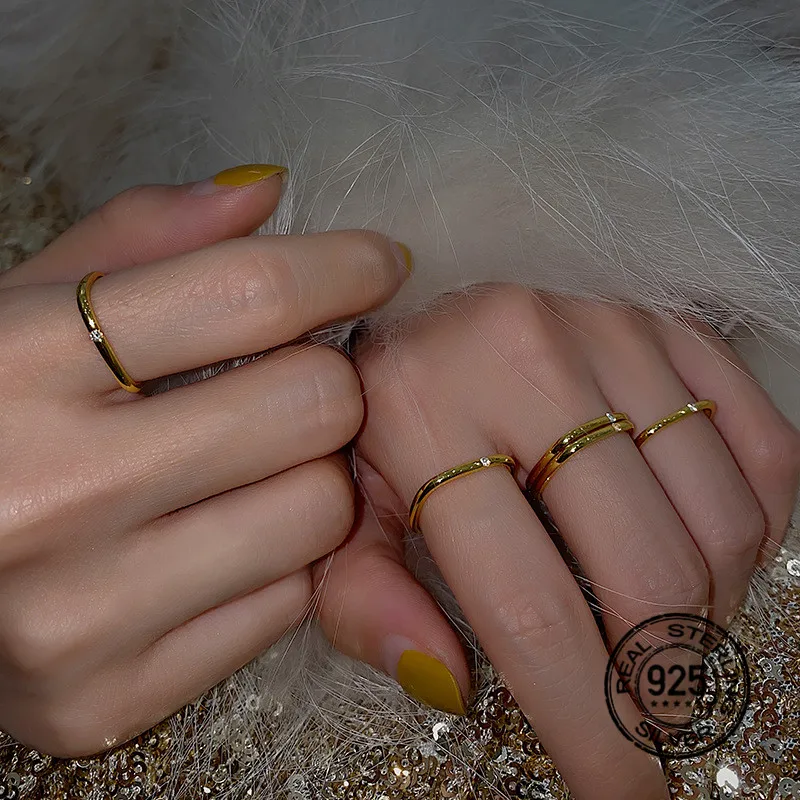

925 серебряные кольца для женщин Золотой Цвет квадратных металлических каблуках с украшением в виде кристаллов Циркон Корейская версия сест...
