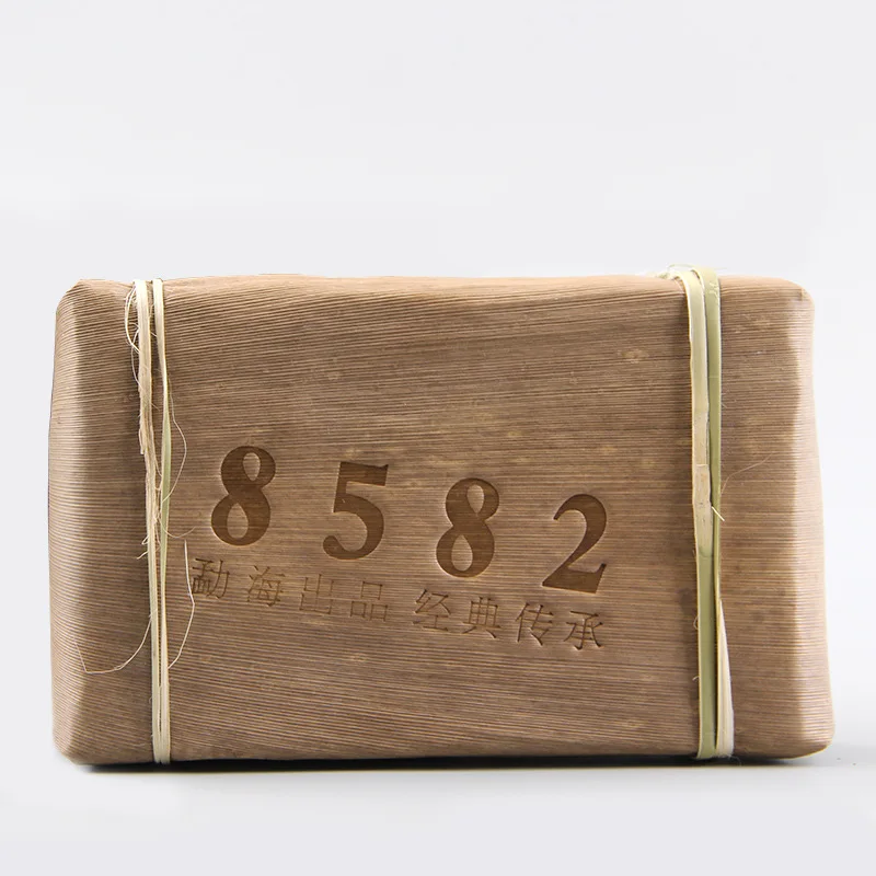 

2005 Китайский Юньнань менхай классический 8582 сырой пуэр 250 г Sheng Pu er для похудения зеленый чай для похудения забота о здоровье