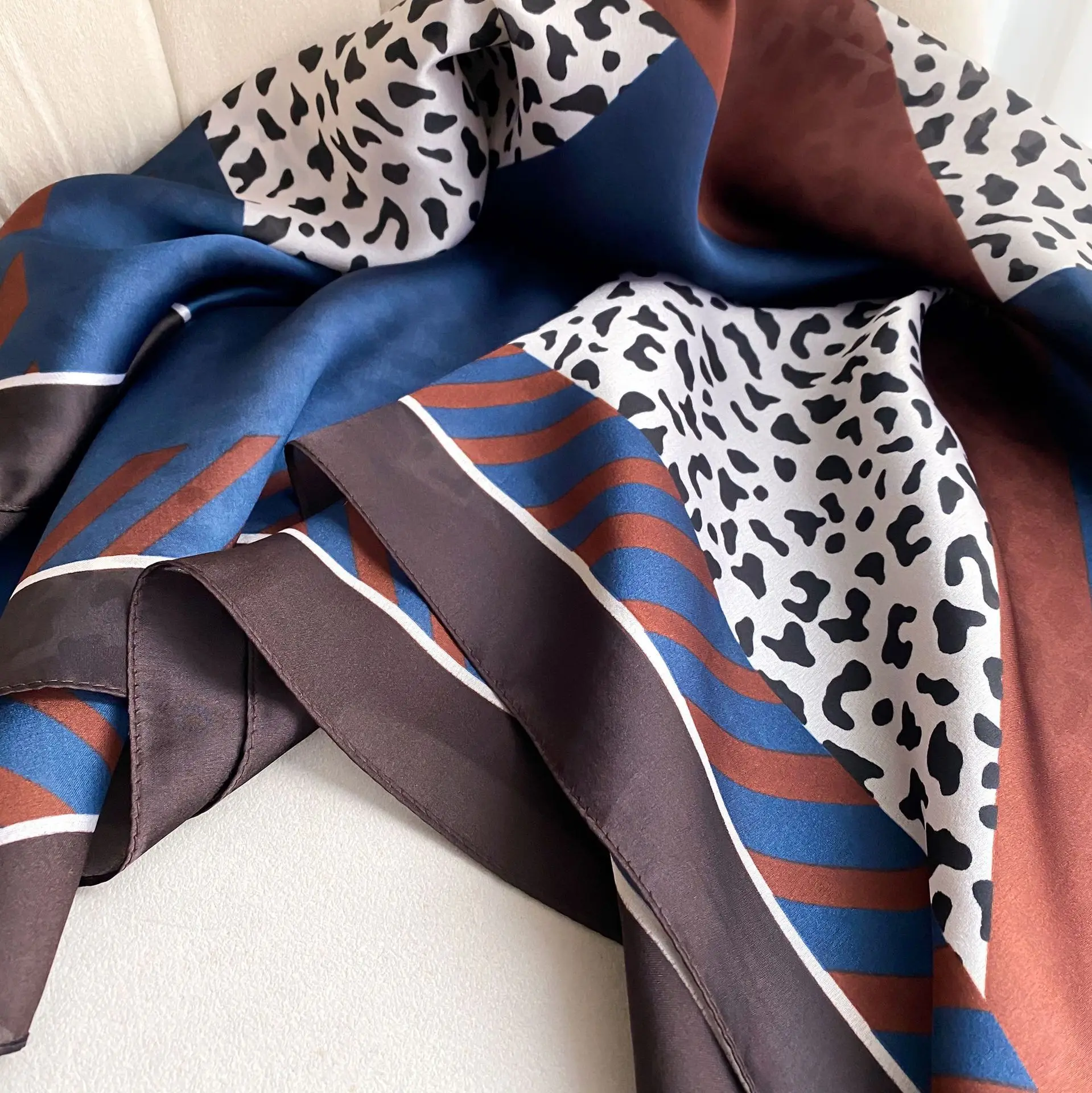 

woman silk scarf summer long shawl leopard print gauze hijab simulation silk dual-use beach fashion trend casual sunscreen towel