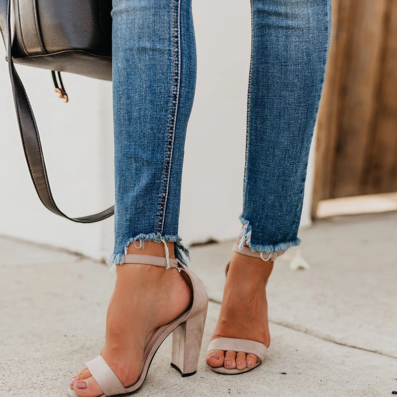 

Dilusoo Women Middle Waist Jeans Pants Elastic Holes Denim Jeans 4 Season Pencil Pants Woman Ripped Slim Casual Jeans Ladies