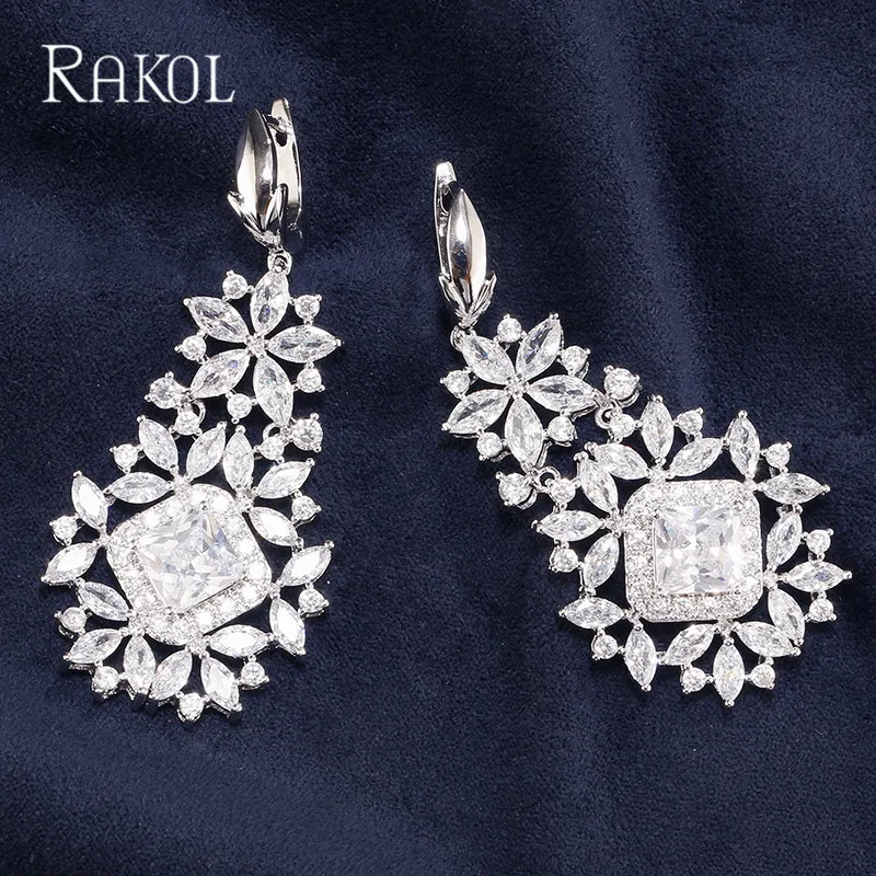RAKOLI эффектный дизайн крошечные Яркие Камни CZ длинные висячие серьги набор