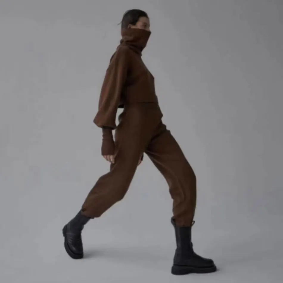 Женский трикотажный свитер-водолазка элегантный пуловер с длинным рукавом и