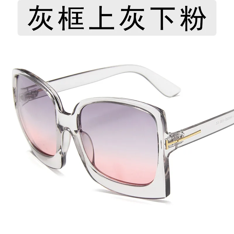 

Vintage Square Sunglasses Women Mens Mirror Sun Glasses Female Fashion Famous Brand Rivet Black Eyewear Gafas de sol