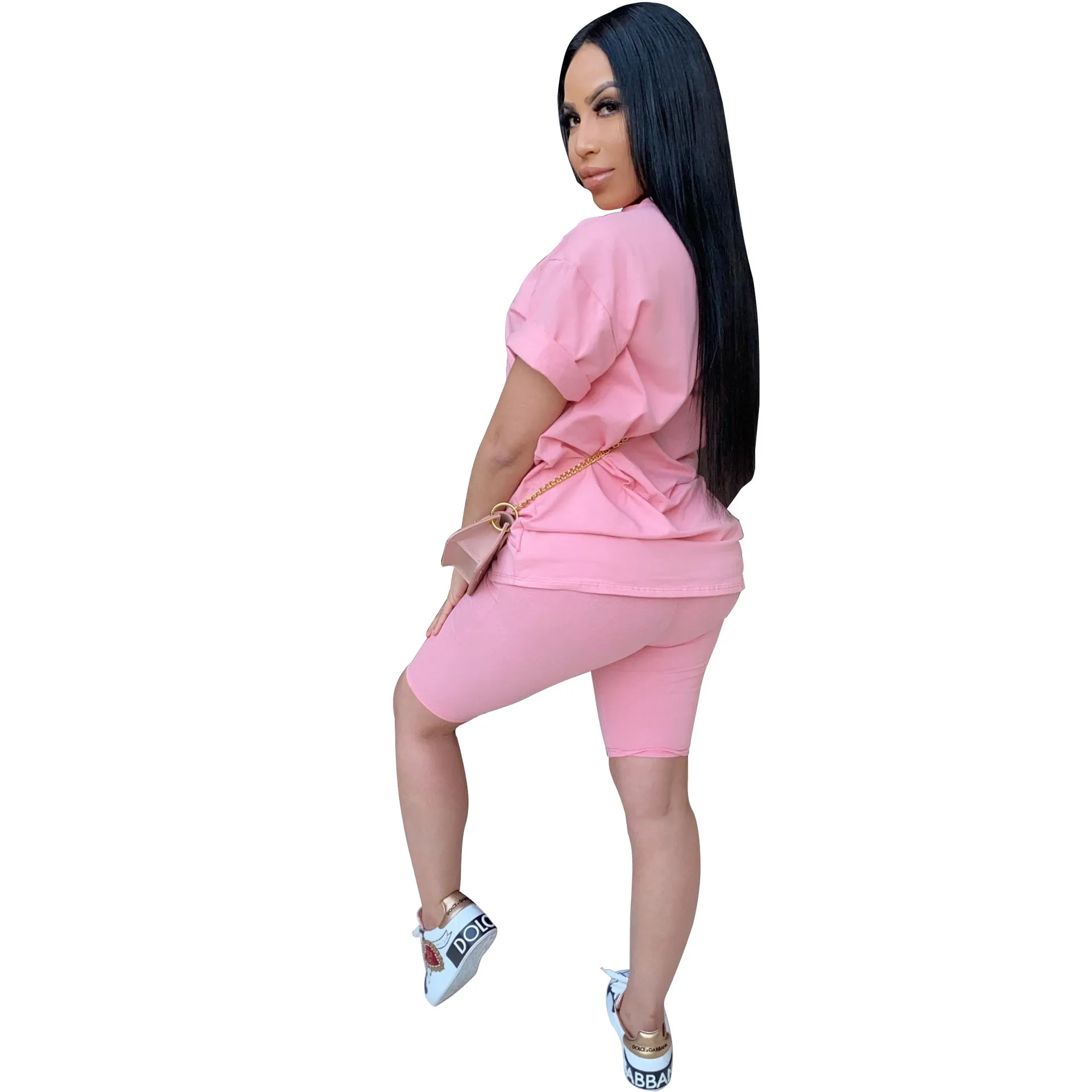 

2020 European new leisure letter printing sports suit fashion loose o-neck short sleeve T-shirt and shorts women's two-piece set