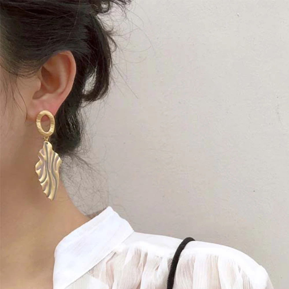 

Retro earrings female high-end earrings long earrings temperament drip glaze earrings earrings ladies earrings