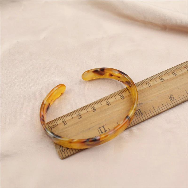 

1PCS Acetate Tortoise Shell Vintage Acrylic Open Bangles Bracelet Leopard Print Women Fashion Cuff Charm Resin Jewelry Accessory