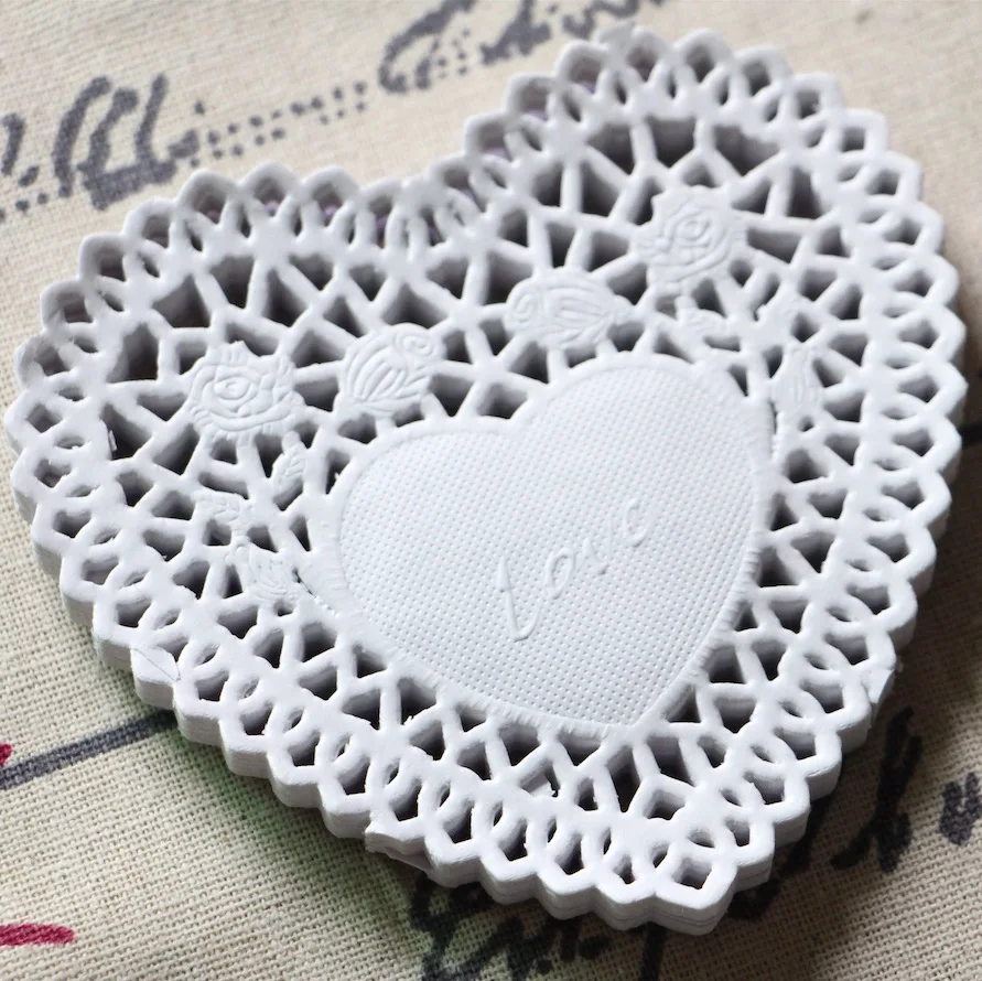 

100pcs 10cm Heart Shape Lace Decoupage Paper Doilies Placemat Crafts for DIY Scrapbooking/Card Making/Wedding Table Decoration
