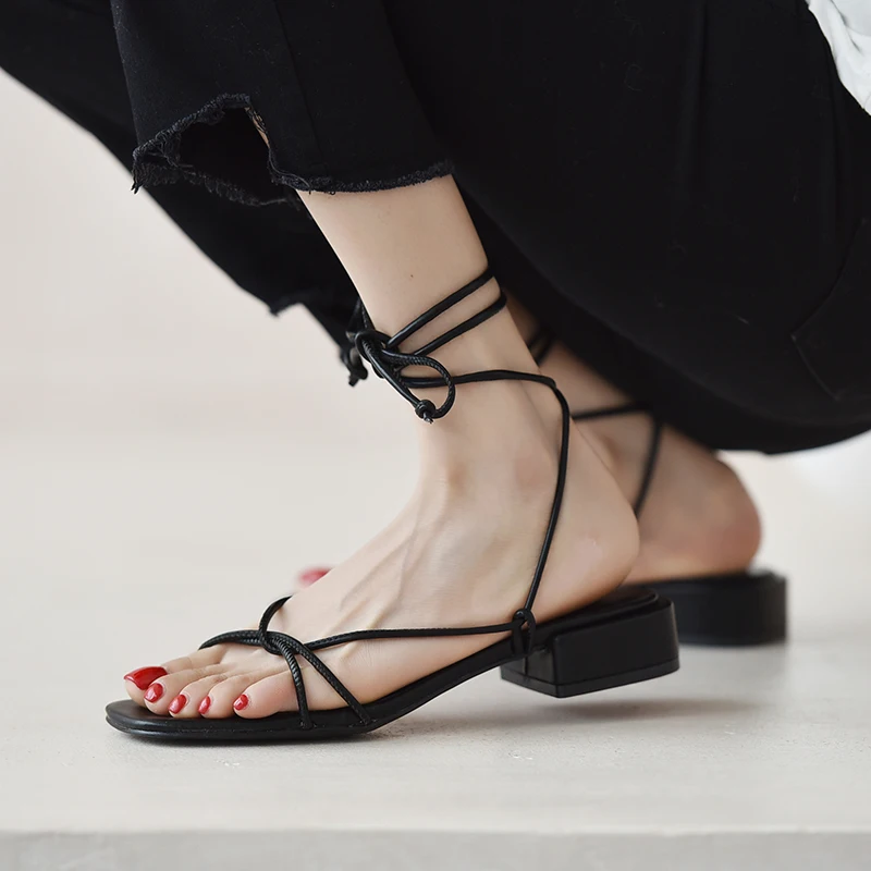 

Босоножки EOEODOIT женские на низком каблуке, ремешки на щиколотке, на шнуровке, сандалии на массивном каблуке, лето