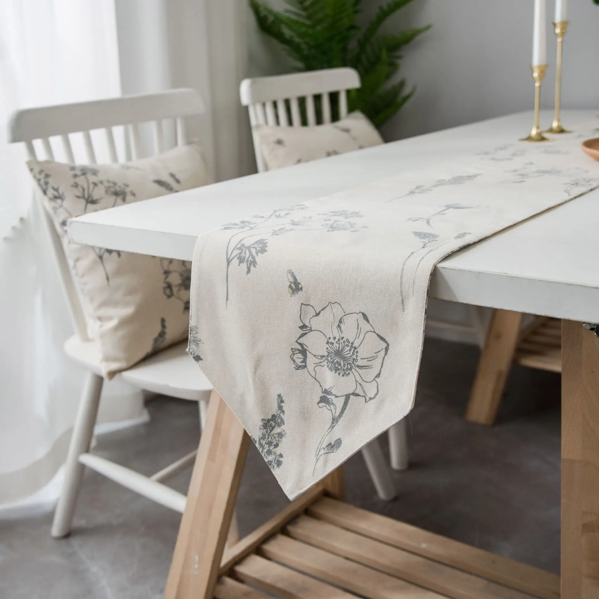 

Table Runner 30 X 180cm White Floral Printed Rustic Europe Style Farmhouse Table Runners 12" X 72" All-match Triangle Elegant