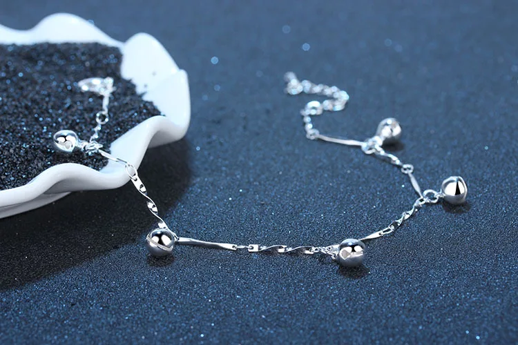Популярный браслет на ногу с маленьким колокольчиком серебряного цвета для