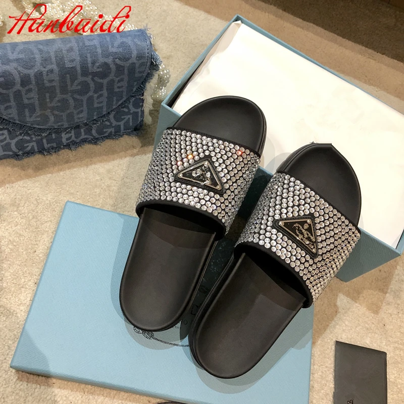 

summer slippers Designer Shiny Crytsal Women Loafers Bling Flip Flip Beach Sandals Ruwnay Outfit Women Mules Indoor Outdoor 2021