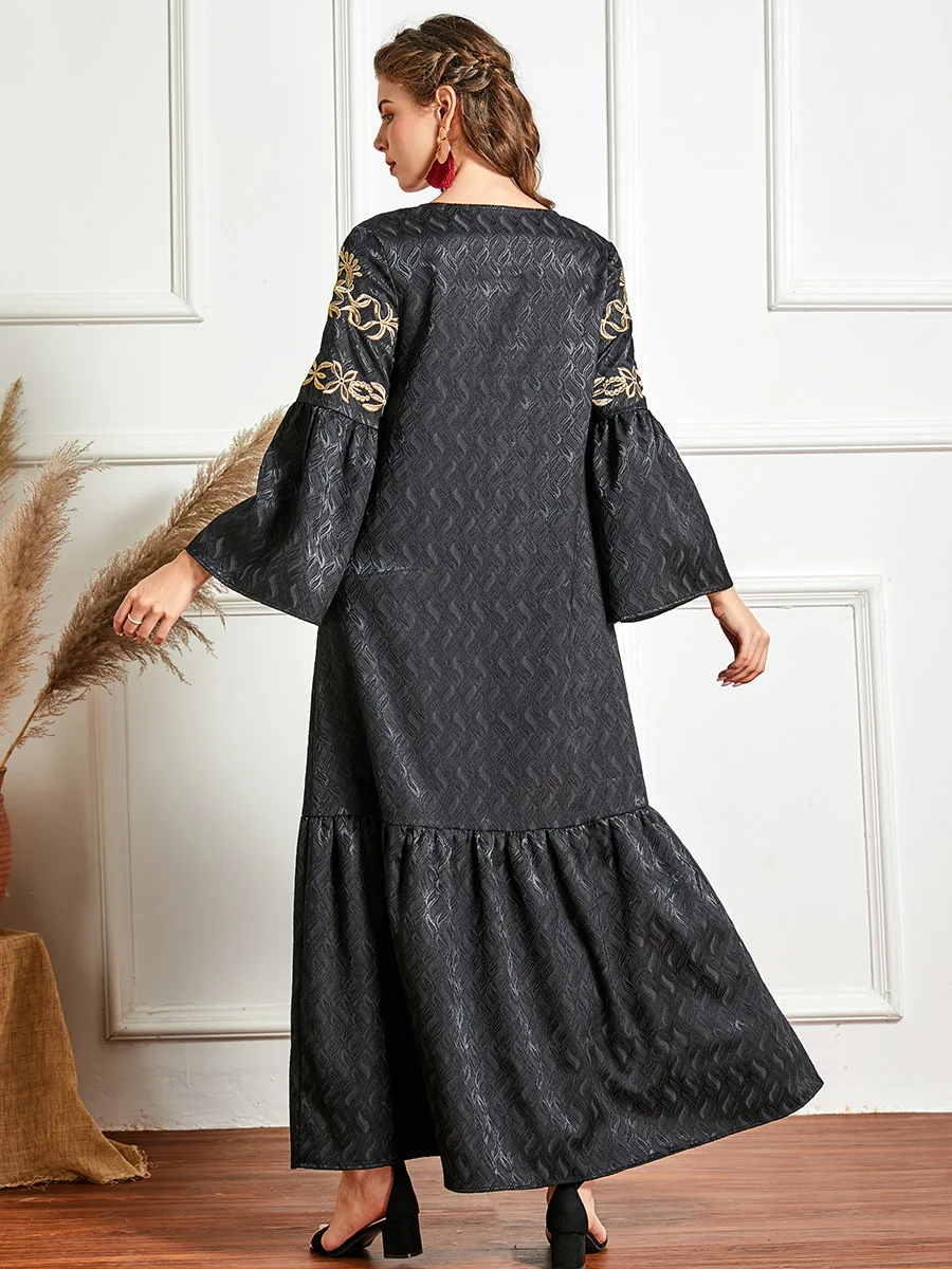 

Dubai Muslim Plus Size Middle Eastern Fashion Classic Women's Spring And Autumn Round Neck Long Sleeve Embroidery Casual Simple