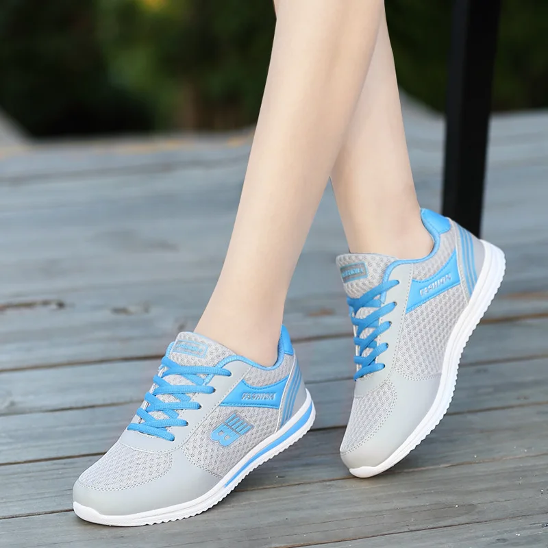 Повседневная обувь Женские дизайнерские кроссовки для женщин Роскошные 2021